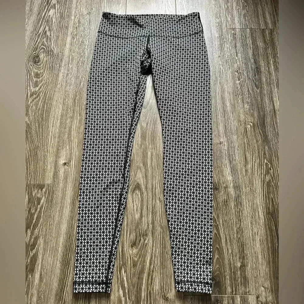 Lululemon Wunder Under Pant Leggings Tri Geo Silver Spoon Black Geometric size 8